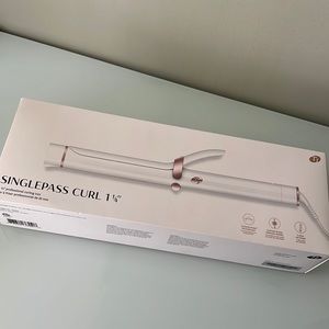 T3 - SinglePass Curl Professional Curling Iron 1 1/4”